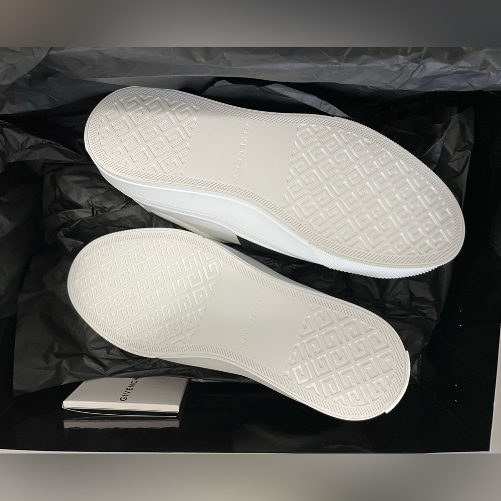 BRAND NEW City Sport Givenchy sneakers